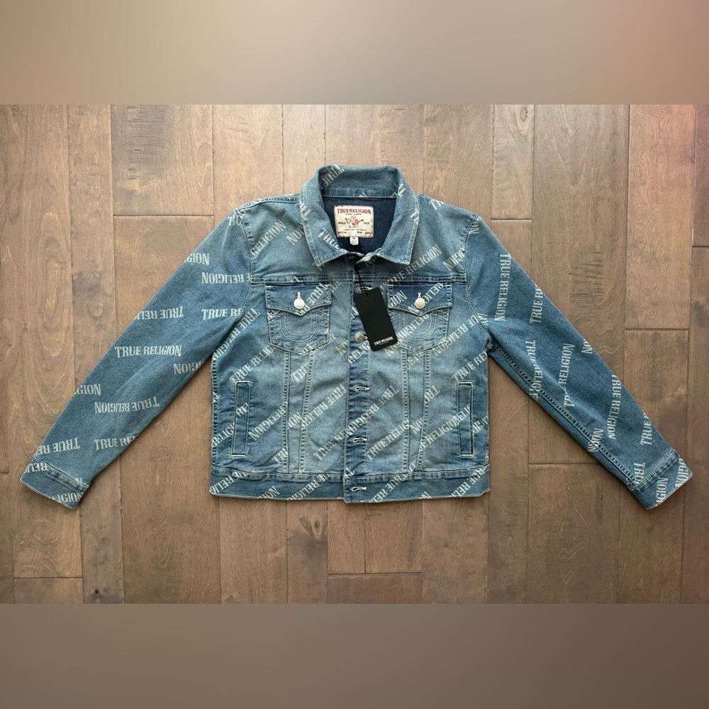 NWT True Religion Allover Logo Relaxed Trucker Jacket - Picture 5 of 16